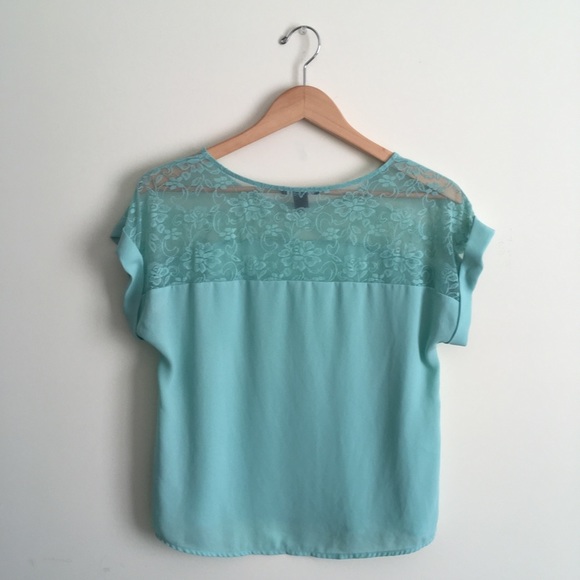 ⬇️ Forever 21 | Sheer Shoulder Top Small - Picture 4 of 4